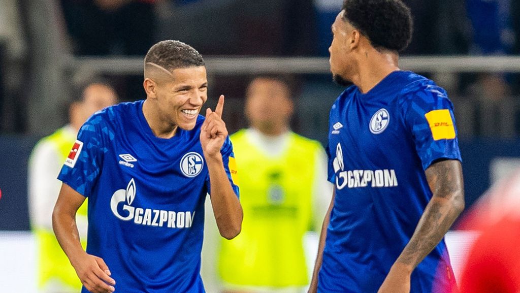  Mit dem neuen Trainer David Wagner setzt Schalke seinen Erfolgszug in der Bundesliga fort. Die Königsblauen schlagen Mainz mit 2:1. 