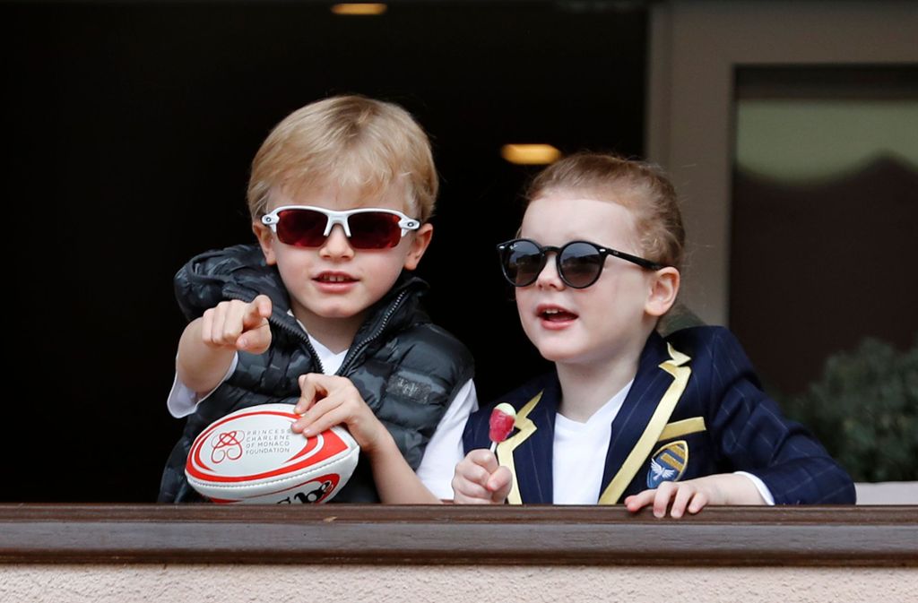 Sonnenbrillen auf der Nase: Prinz Jacques und Prinzessin Gabriella von Monaco.
