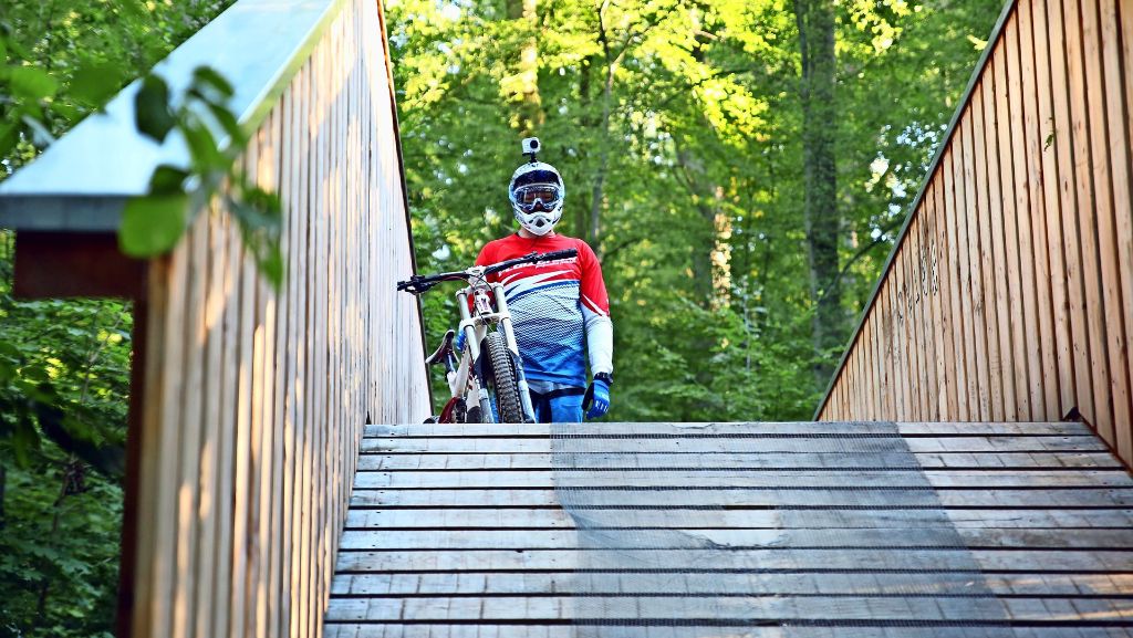  Eigentlich würde die Genehmigung für den Testbetrieb des Woodpecker-Trail zwischen Stuttgart-Degerloch und Stuttgart-Heslach bald enden. Doch es soll eine Fortsetzung geben – zur Freude der Biker, die aber noch Verbesserungsvorschläge haben. 