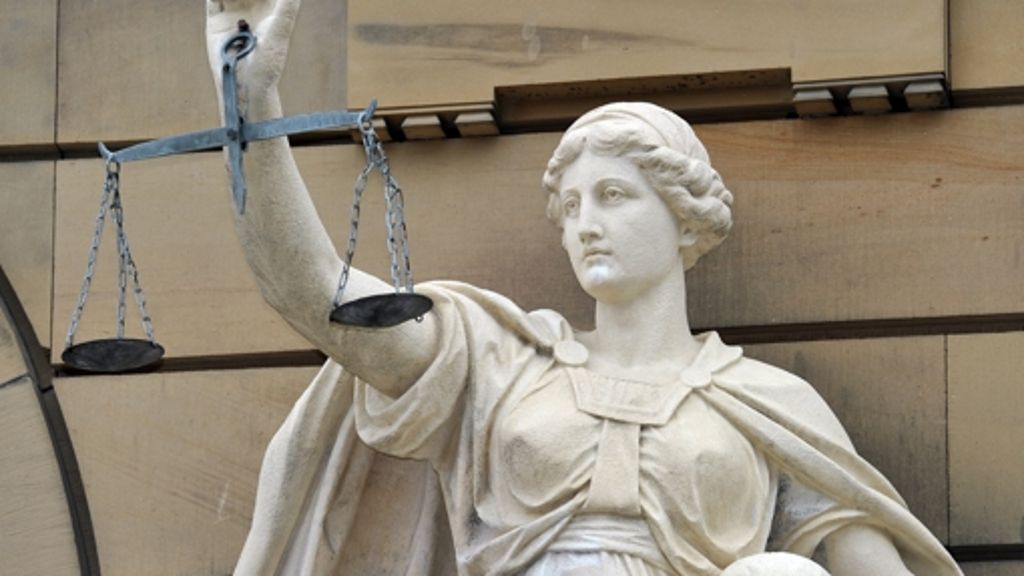Amtsgericht Ludwigsburg: Sex auf dem Gehweg ohne großes   Nachspiel