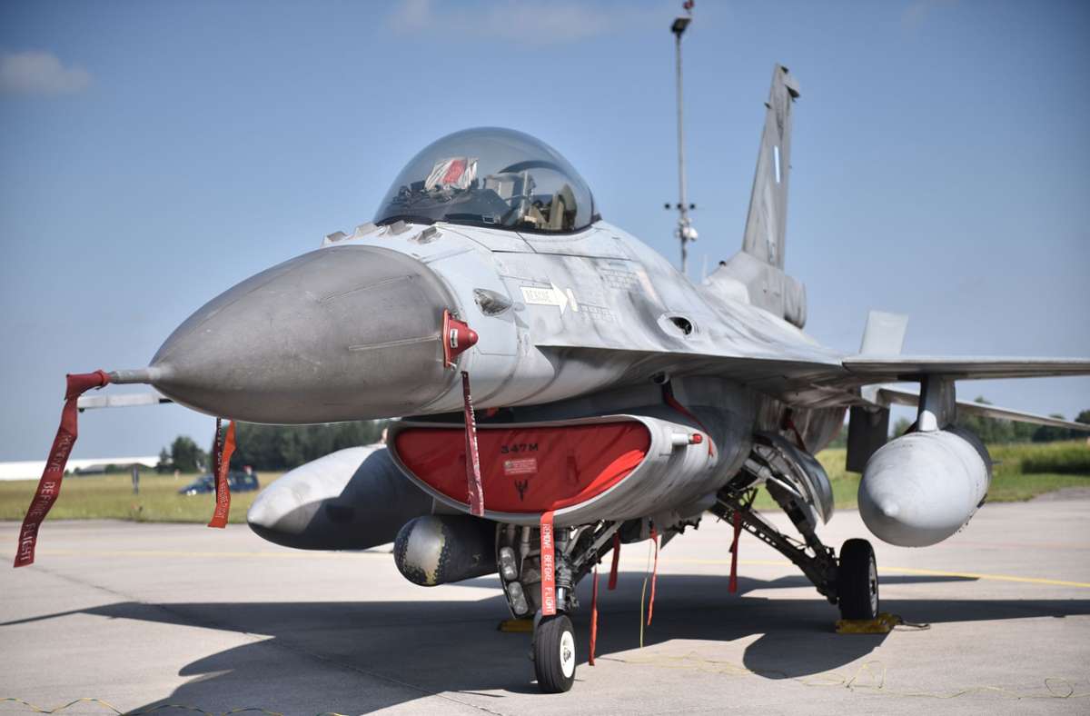 Im Lechfeld sind auch drei griechische F-16 untergebracht.