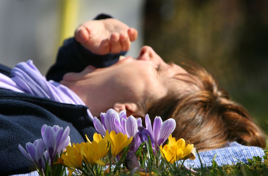 Im März und April fühlen sich viele Menschen schlapp und müde. Ein Grund sind die Hormone. Foto: dpa
