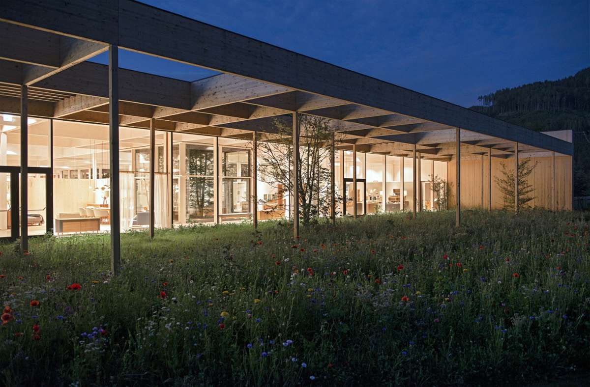 Terrain Architekten: Grüne Erde-Welt, Unternehmens- und Besucherzentrum, Pettenbach, Almtal/Österreich.