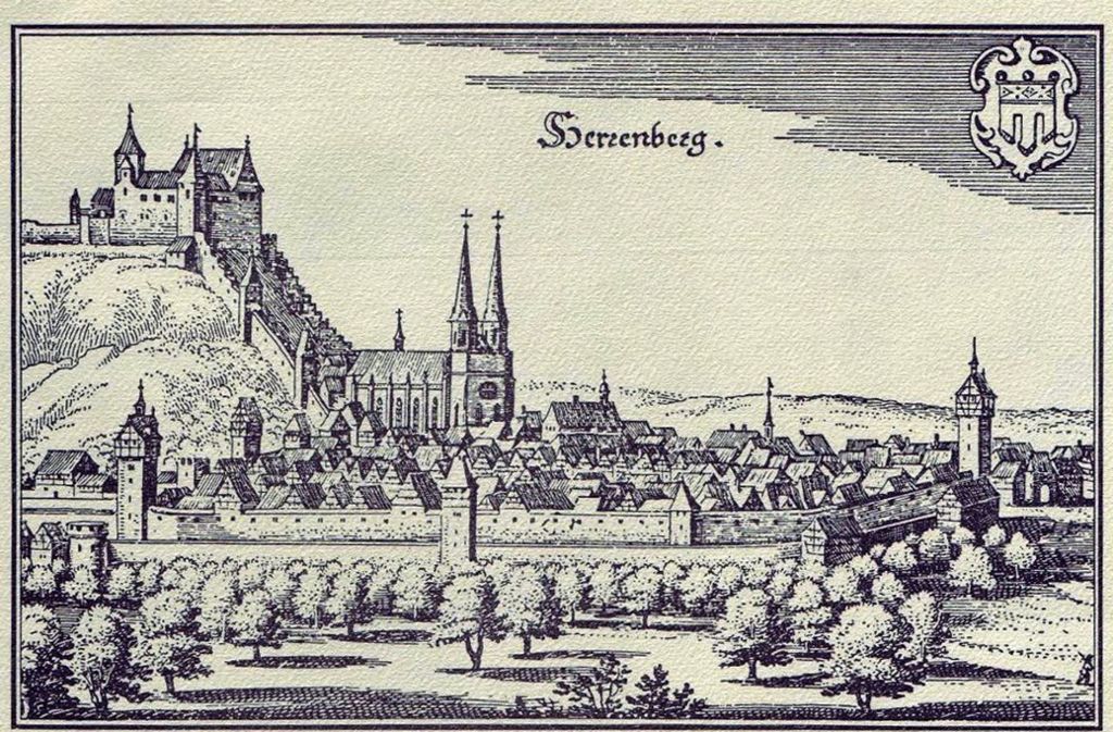 Vom Schloss Herrenberg, das sich einst auf dem Schlossberg oberhalb der Stiftskirche erhob, sind heute nur noch Ruinen übrig, trotzdem soll es an dieser Stelle nicht unerwähnt bleiben. Die Burg wurde 1228 beurkundet und gehörte dem Pfalzgrafen Rudolf II. von Tübingen, dem Gründer der Stadt Herrenberg. 1807 wurde das Gebäude abgetragen, die Materialen wurden anderweitig verbaut. Im noch erhaltenen Burgkeller gibt es heute eine Gastronomie.