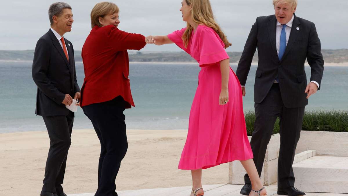 G7-Gipfel mit Angela Merkel: „Alle ins Wasser“– bei diesen Fotos kommen Urlaubsgefühle auf