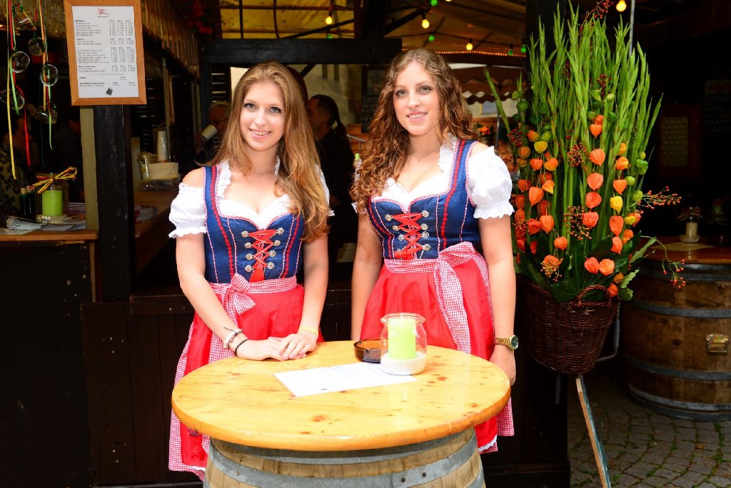 Am letzten Mittwoch im August eröffnet das Stuttgarter Weindorf. In diesem Jahr bereits zum 38. Mal.