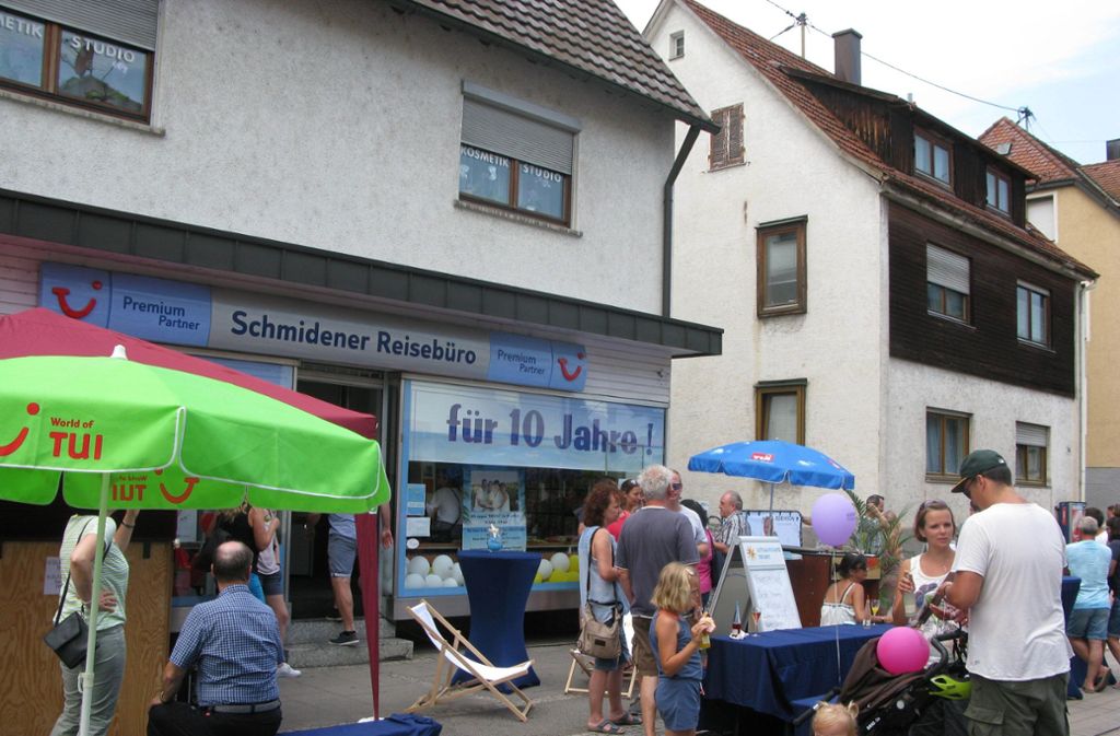 Das Schmidener Reisebüro feiert 10 Jahre unter neuer Leitung und präsentiert sich beim Schmidener Sommer.