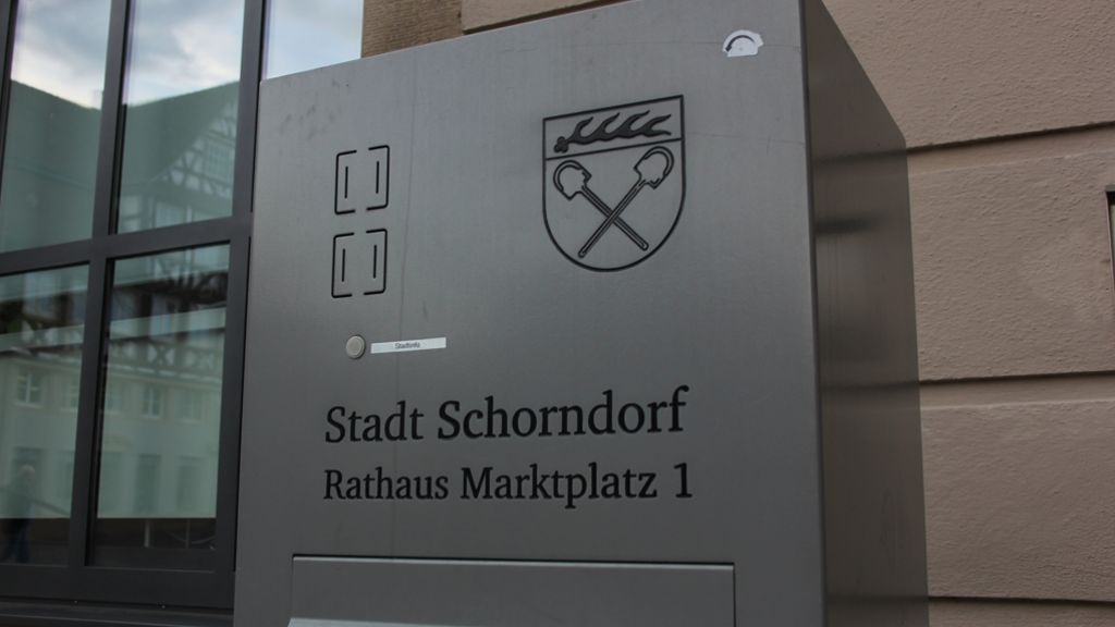  Trotz des Widerstands des Schorndorfer Oberbürgermeister Matthias Klopfer muss die Stadtverwaltung bis Herbst einen Vorschlag erarbeiten lassen, wie man die Mobilfunkstandorte in der Daimlerstadt besser planen könnte. 