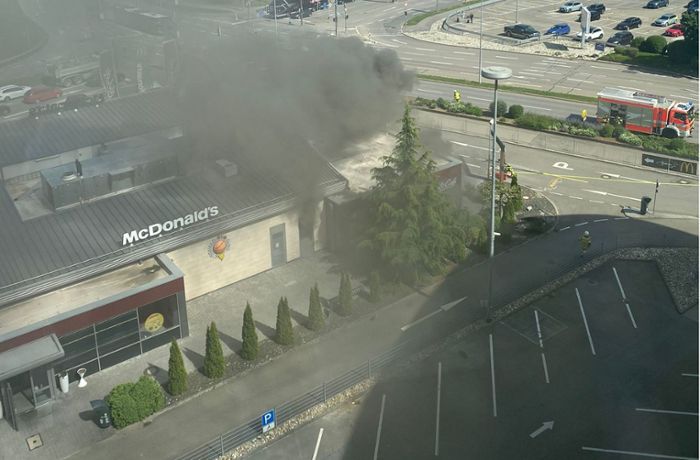 Zwei Verletzte nach Brand in Schnellrestaurant