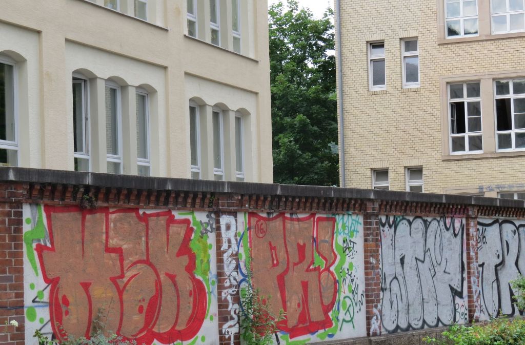 Mauer an der Schickhardtstraße.