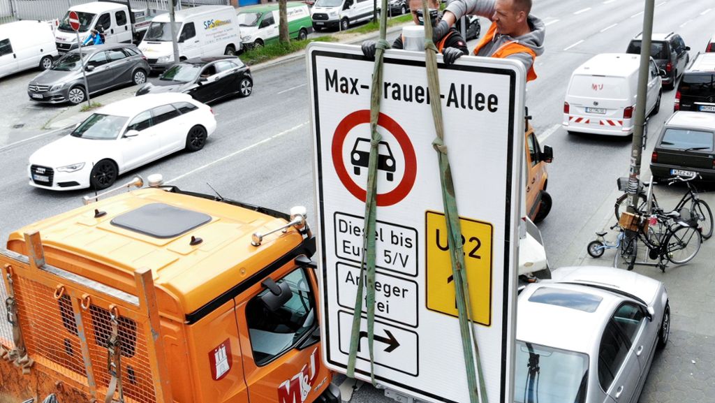 Fahrverbote in Stuttgart: Berater des Landes empfehlen freie Fahrt für Anwohner