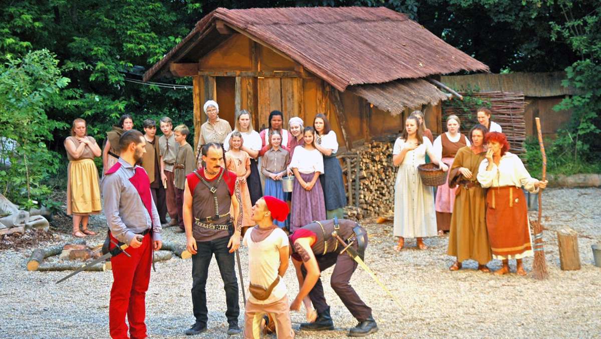„Robin Hood“ im Naturtheater Grötzingen: Ein Spektakel mit Witz und Degen