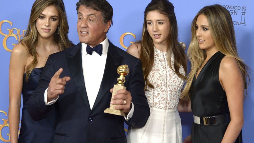  Zur Verleihung des „Miss Golden Globe“-Awards erschienen am Donnerstag nicht nur die jungen Preisträgerinnen, sondern auch Schauspielgrößen wie Marion Cotillard und Emma Stone. Wir haben die Bilder des Abends. 