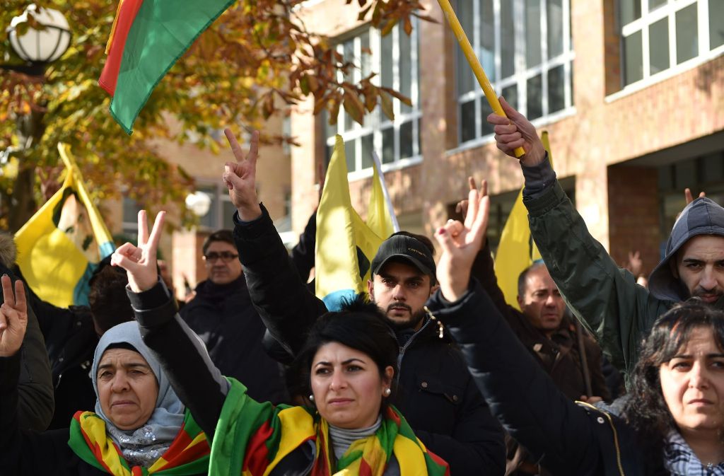 Bereits am Freitag hatten rund 300 Kurden gegen die aktuelle politische Situation in der Türkei demonstriert.