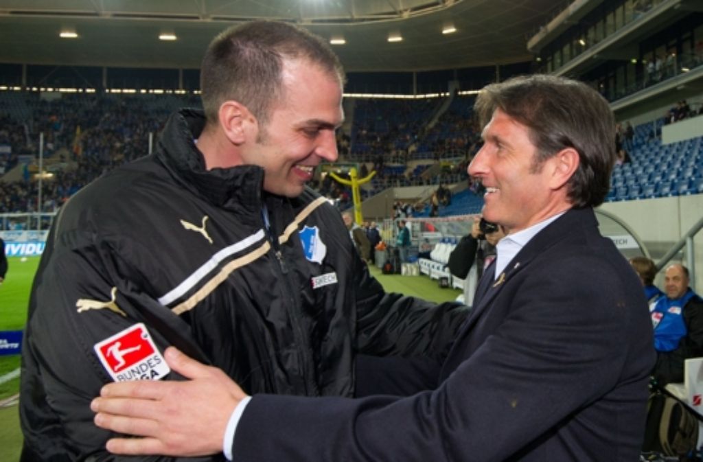 Markus Babbel, hier mit VfB-Trainer Bruno Labbadia, wird daraufhin neuer Cheftrainer.