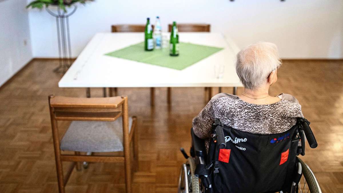  Für Menschen mit Demenz hat Corona einschneidende Folgen. Vertreter der Alzheimer-Betreuungsgruppe in Stuttgart-Birkach, des Awo-Seniorenzentrums Sonnenhalde in Leinfelden-Echterdingen und der Filderklinik in Filderstadt berichten. 