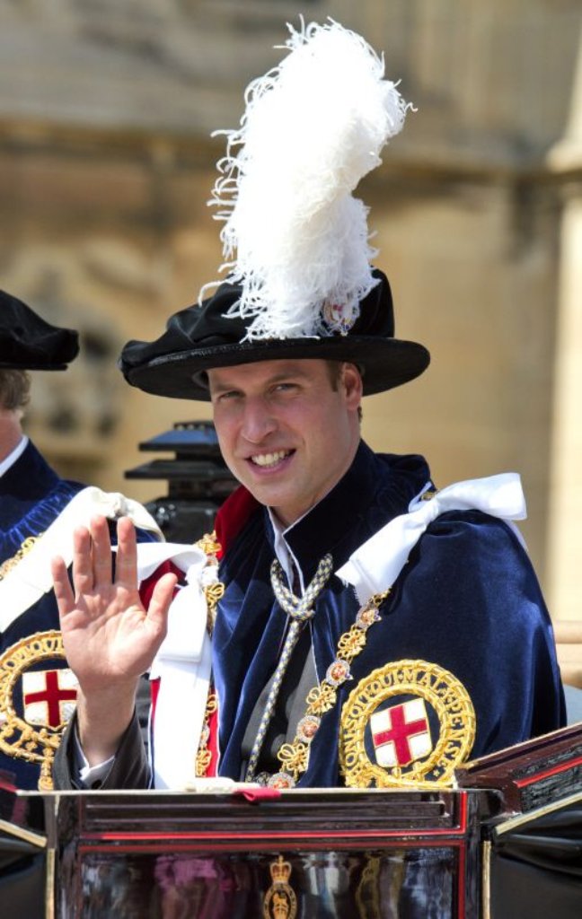 Umfragen belegen regelmäßig den Wunsch vieler seiner Landsleute, William zum Nachfolger der britischen Königin Elizabeth II. zu machen - und dabei seinen Vater, Thronfolger Prinz Charles (63), zu überspringen.