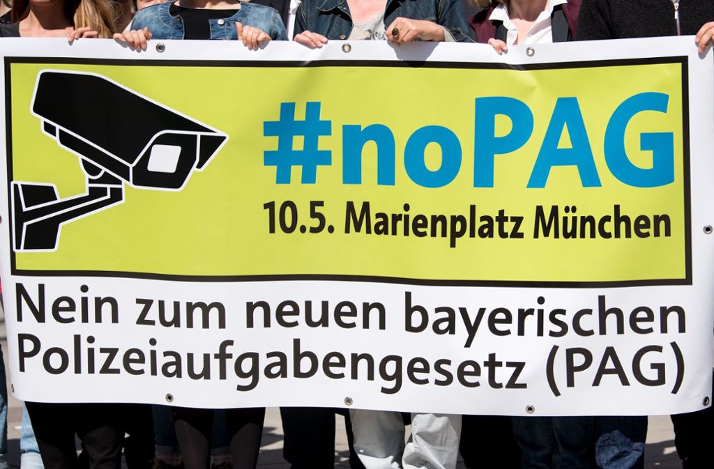In München gehen Zehntausende gegen das neue Polizeiaufgabengesetz in Bayern auf die Straße. Foto: dpa