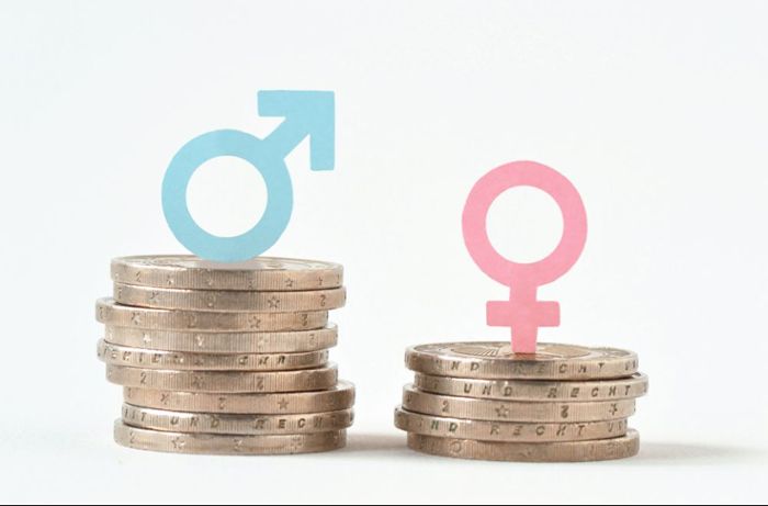 Auf der ganzen Welt gibt es Gehaltslücken zwischen Frauen und Männern. Doch wieso verdienen Frauen weniger Geld?