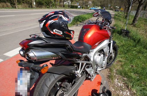 In Rechberghausen kam ein Motorradfahrer ums Leben. Foto: SDMG