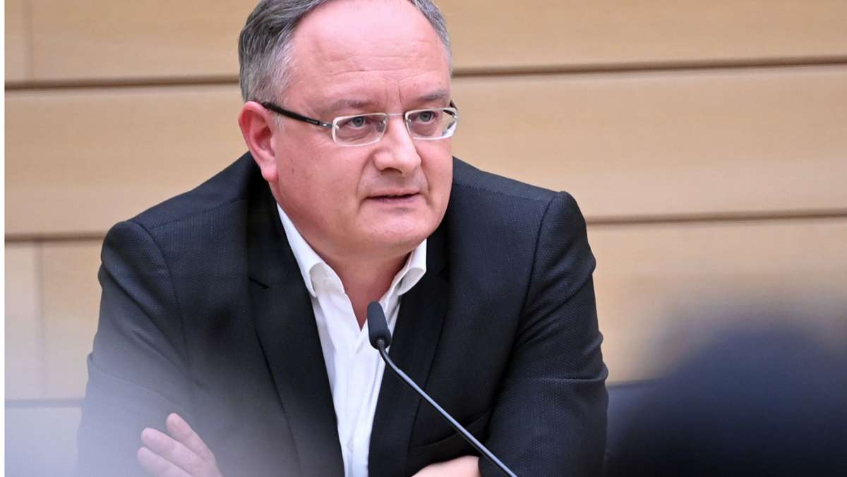  An den Sozialdemokraten soll das Zustandekommen einer Ampelkoalition in Baden-Württemberg nicht scheitern: SPD-Landeschef Andreas Stoch sieht keine „unüberwindbaren Stolpersteine“ für die Verhandlungen mit Grünen und FDP. 