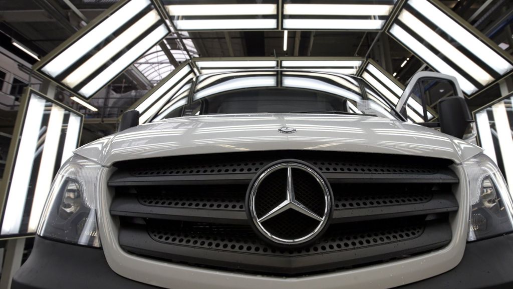 Autoindustrie in Stuttgart: Daimler-Gewinn rutscht wegen hoher Sonderkosten ab