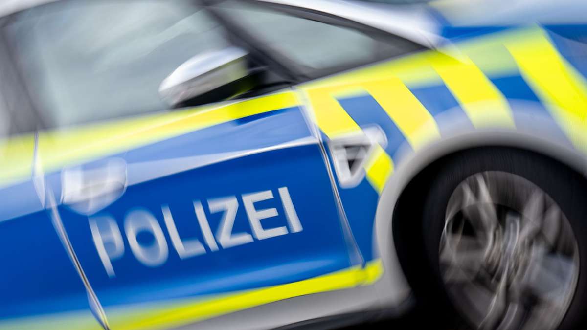 5 000 Euro Schaden: Auto in Oberjesingen touchiert und einfach weiter gefahren