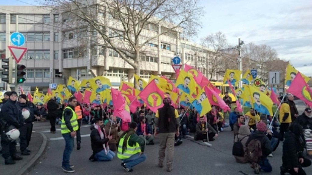 Kurdenmarsch von Stuttgart nach Straßburg: Wegen Ausschreitungen verboten