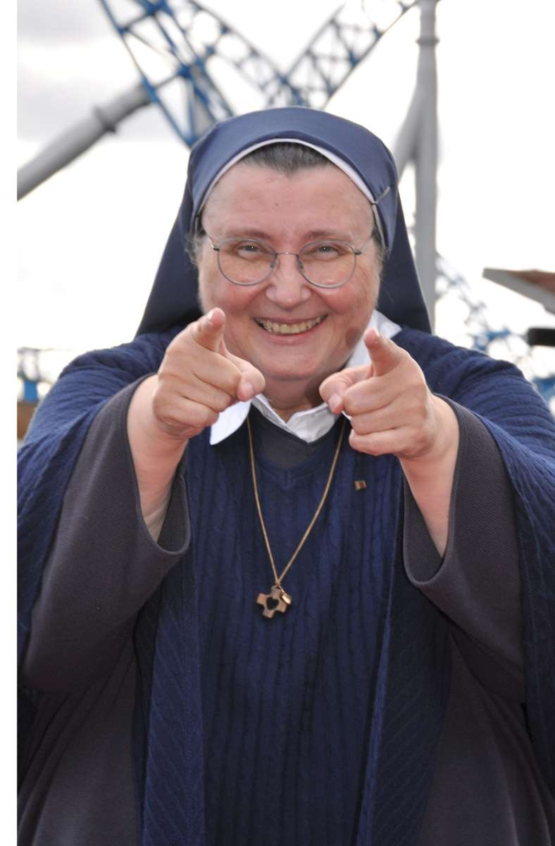 Schwester Teresa bei ihrem Besuch am 15. März 2023 im Europa-Park