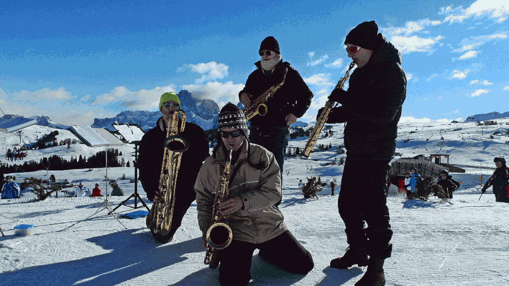 Konzerte im Schnee: Swing in der Hütte