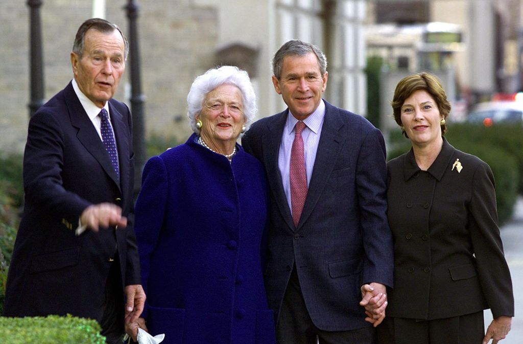 2001 zog ein neuer Bush ins Weiße Haus: George W., Barbaras Erstgeborener, wurde Präsident.