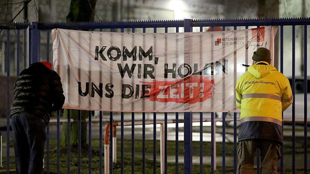 Warnstreik in Stuttgart: Beschäftigte legen bei Porsche und Daimler Arbeit nieder