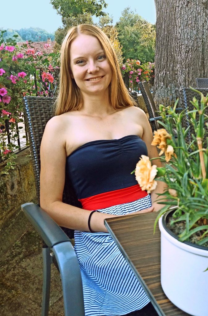 Anna-Lena Fischer kommt aus Althütte. Sie ist Studentin der Inklusiven Pädagogik und Heilpädagogik, zu ihren Hobbies zählen Reiten und Spazierengehen – zum Beispiel am Ebnisee.