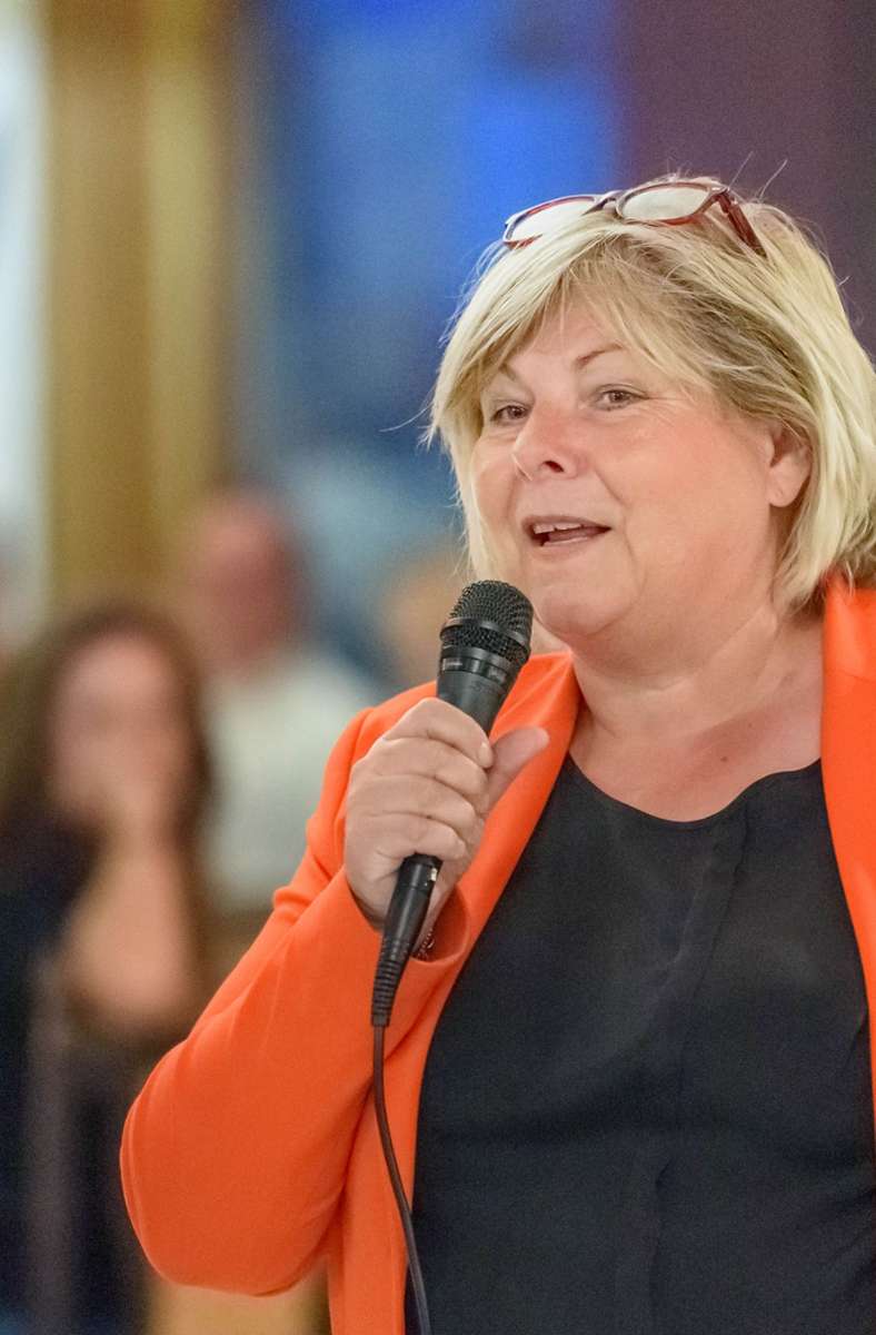 Brigitte Aldinger ist für „Die Basis“ bei der Landtags- und Bundestagswahl angetreten. Als OB in Schorndorf möchte sie die Finanzen ins Lot bringen.