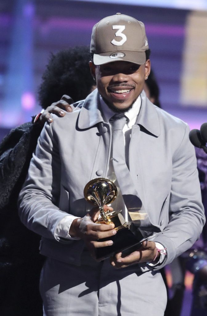 Auch Chance The Rapper war erfolgreich. Der Preis des besten Newcomers ging an ihn, ebenso der für die beste Rap-Darbietung („No Problem“) und bestes Rap-Album („Coloring Book“).