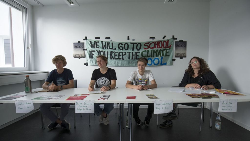 Fridays for Future in Stuttgart: Klimastreik mit Sternmarsch und Straßenblockaden