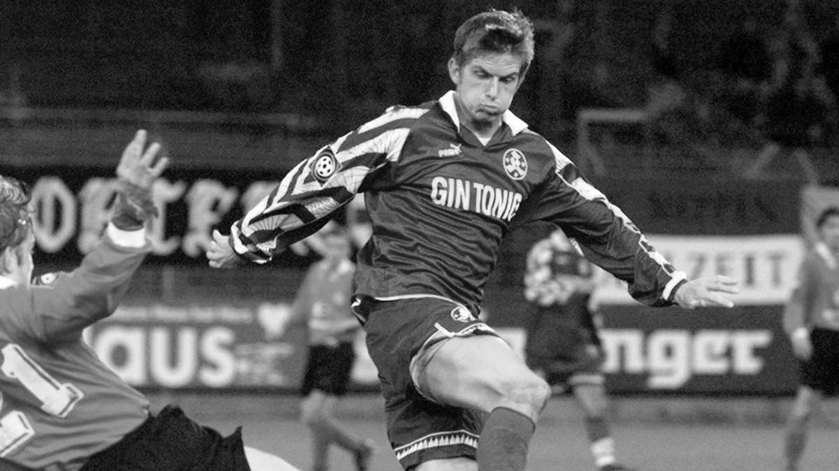 Ralf Becker spielte von 1996 bis 1998 für die Kickers. In Ulm war der gebürtige Leonberger 2009/2010 Trainer. Zuletzt fungierte er als Sportgeschäftsführer von Drittligist Dynamo Dresden.