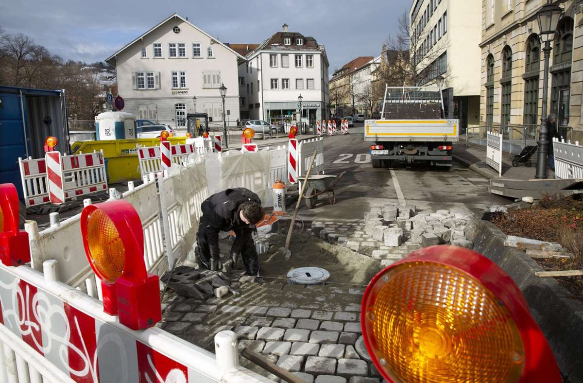 Viele vorbereitende Baumaßnahmen sind nötig, um die Ritterstraße zur Fußgängerzone zu machen. Ende Januar waren die Bauarbeiten schon fortgeschritten.