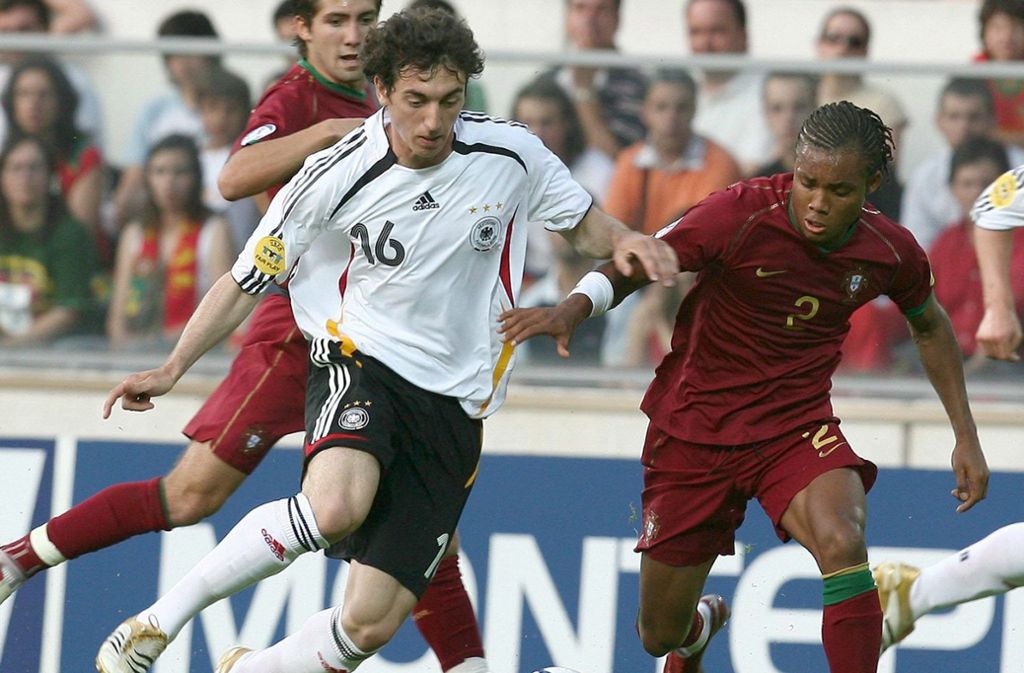 Auch im Trikot der deutschen U-21-Nationalmannschaft trat Roberto Hilbert an. Zwischen 2005 und 2006 streifte er sich zwölf Mal deren Trikot über.