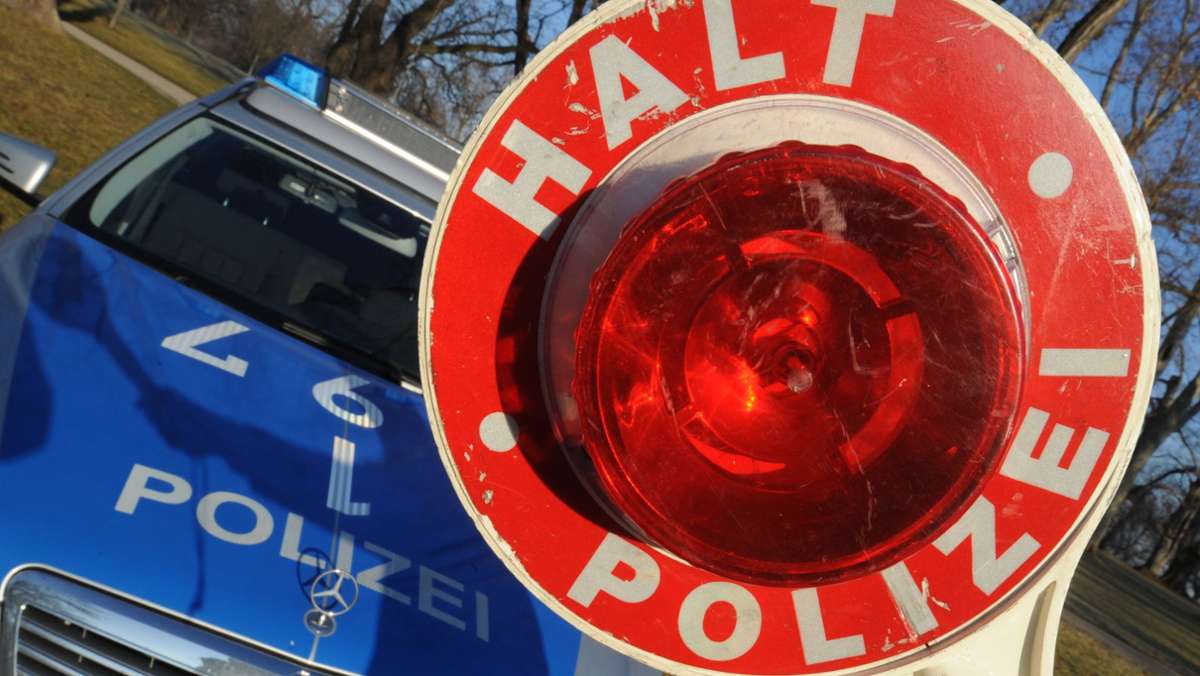 Polizeieinsatz in Deizisau: Rollerfahrer flüchten vor Kontrolle