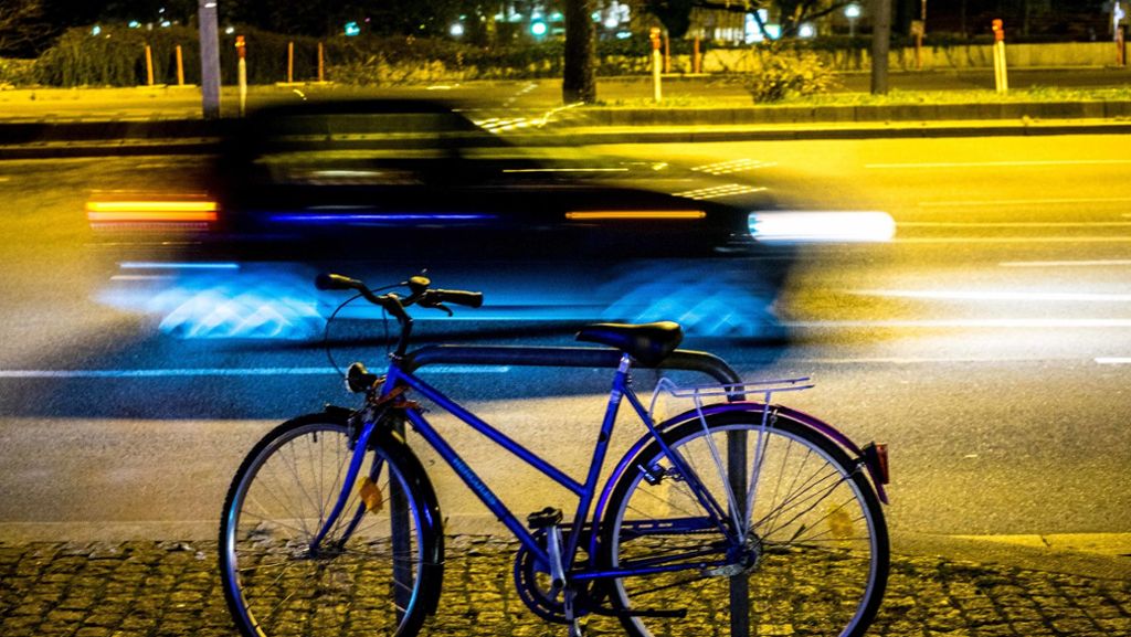 Ellwangen im Ostalbkreis: Betrunkener Radfahrer schläft bei Polizeikontrolle ein