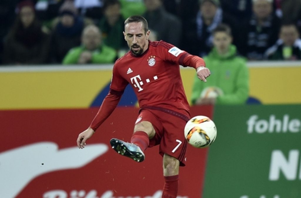 Zumindest Franck Ribéry kann sich freuen: Er wird eingewechselt und erzielt den einzigen Bayern-Treffer zum 1:3-Endstand.
