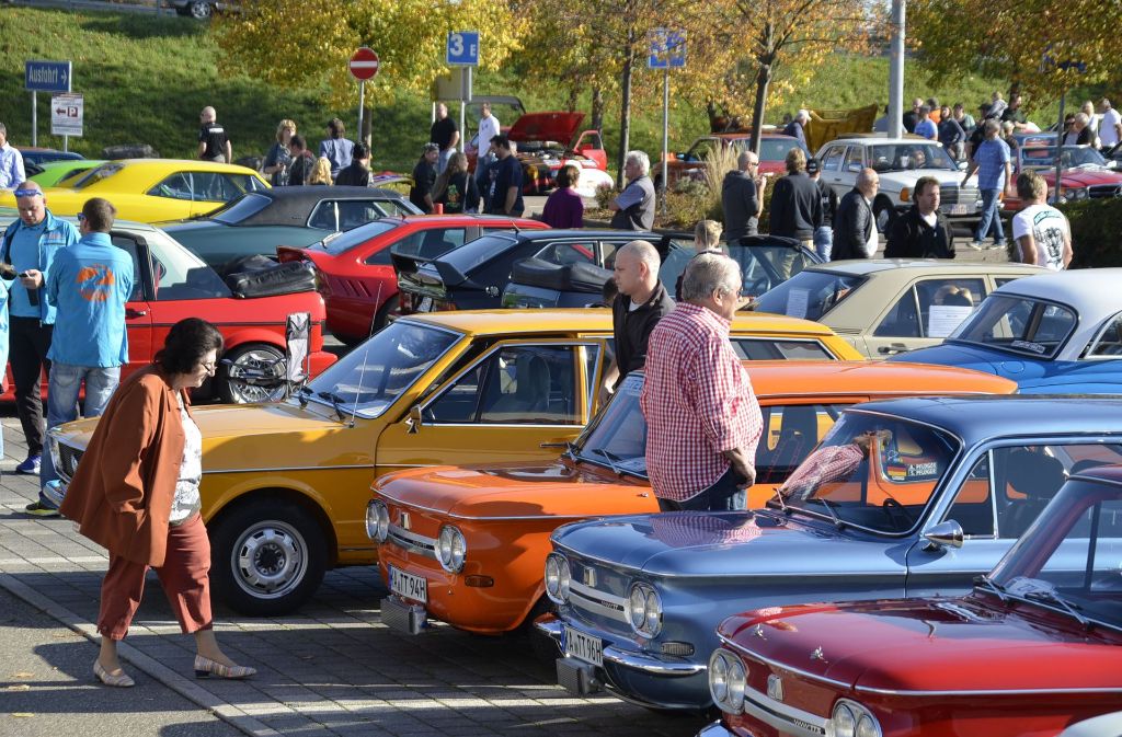 Bei dem Oldtimer-Treffen am Sonntag kamen über 1000 Fahrzeuge zusammen. Darunter die verschiedensten Farben und Modelle.