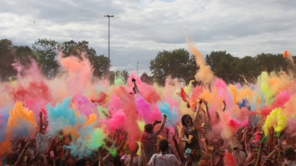 Holi Festival of Colours: Auch in Böblingen kann man 2013 mit Farben werfen