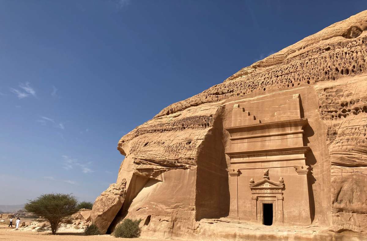 Die 2000 Jahre alte Stadt Hegra sieht aus wie die berühmte jordanische Wüstenperle Petra.