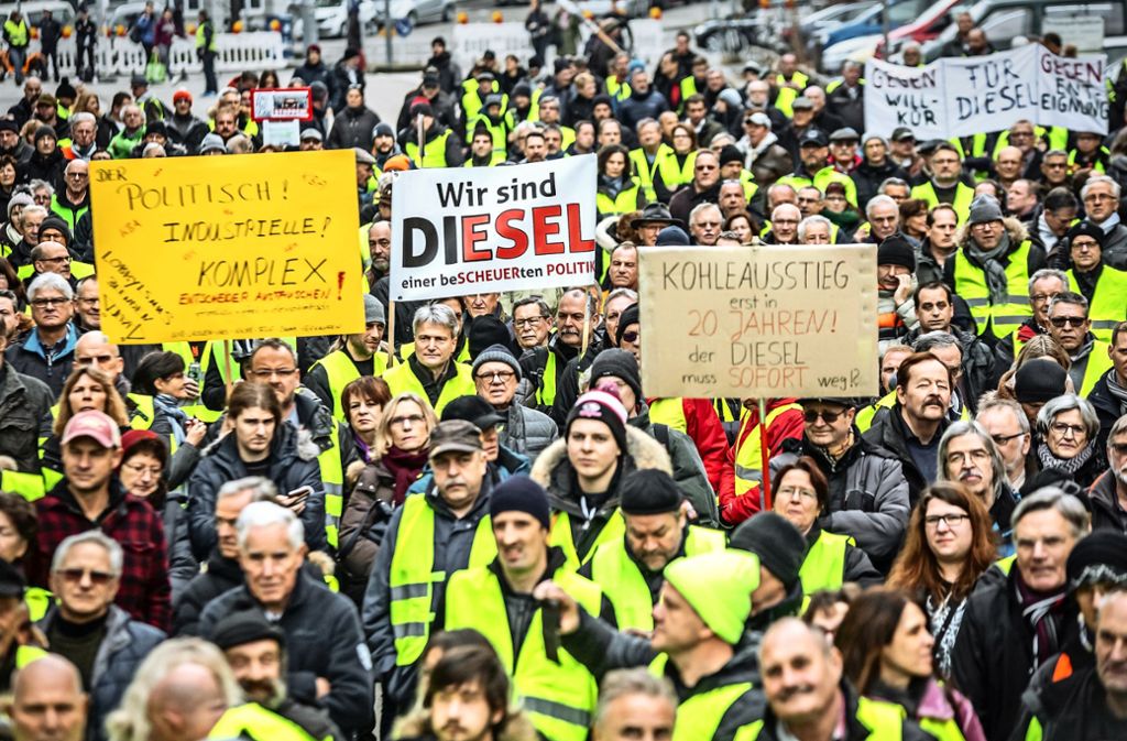 Nach den vom Fahrverbot betroffenen Bürgern wollen nun auch Politiker von CDU, FDP und Freien Wählern für den Diesel demonstrieren. Foto: Lichtgut/Julian Rettig