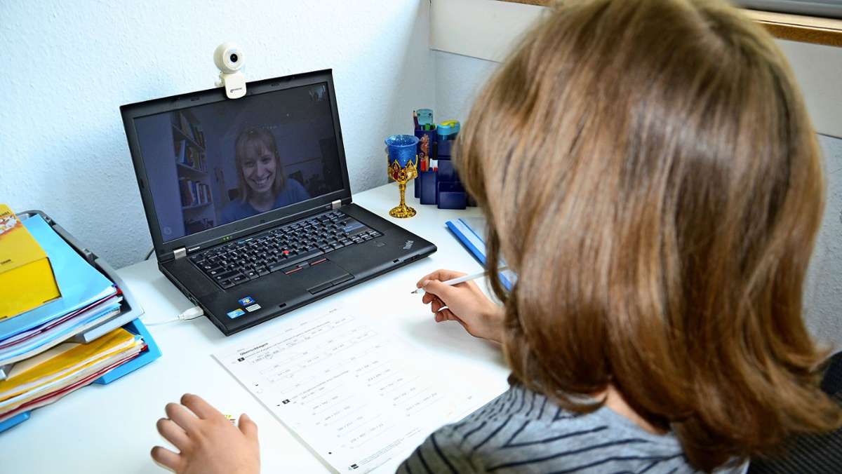 Chancenschenker: Esslinger Caritas-Projekt mobilisiert Laptops zum Lernen