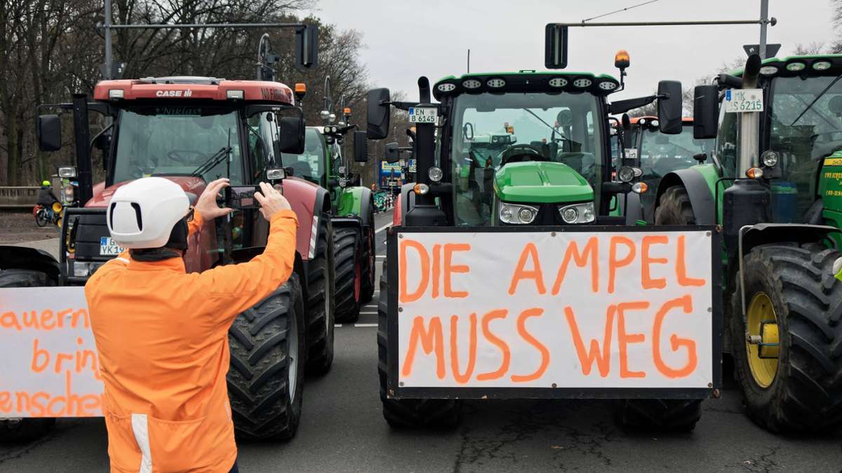 Forderung bei Bauernprotesten: „Die Ampel muss weg“ – CDU und AfD als  Retter der Landwirte? - Politik