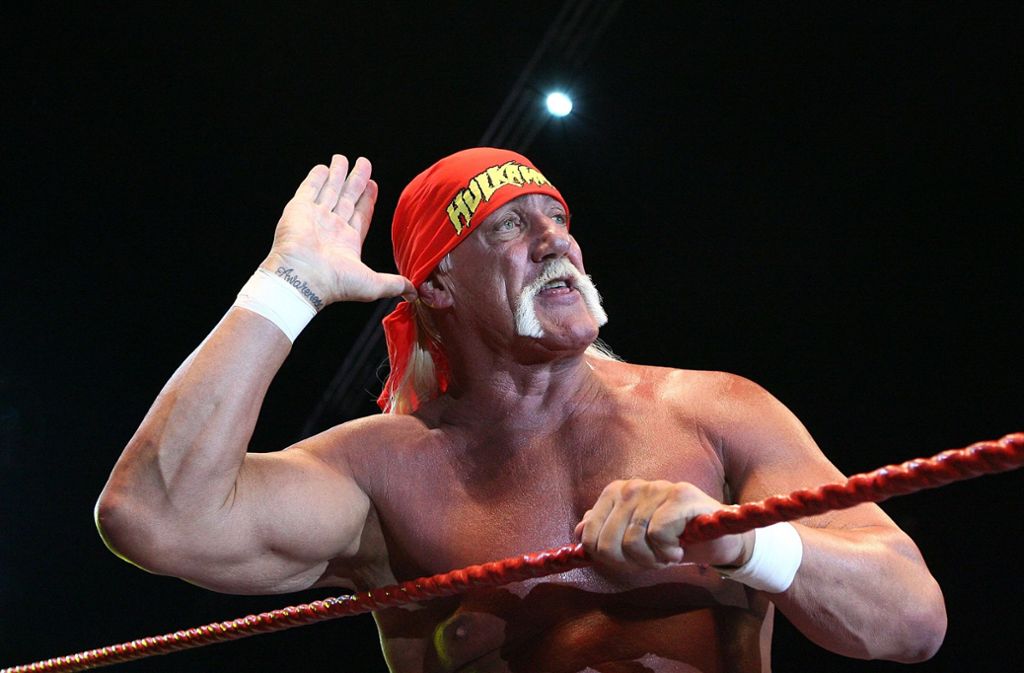 Slawenhaken, leicht blondiert: Hulk Hogan, Wrestling-Legende aus den USA. An seinem Vorbild haben sich auch bekannte Politiker und Liedermacher orientiert, etwas Lech Walesa oder Wolf Biermann.
