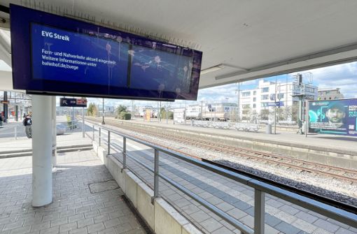 Gähnende Leere auch in Böblingen am Bahnhof. Foto: dpa